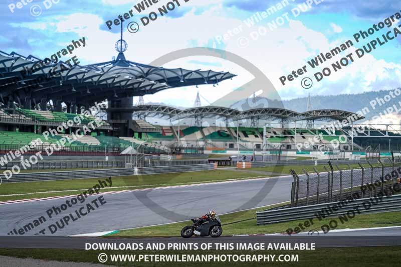 Sepang;event digital images;motorbikes;no limits;peter wileman photography;trackday;trackday digital images